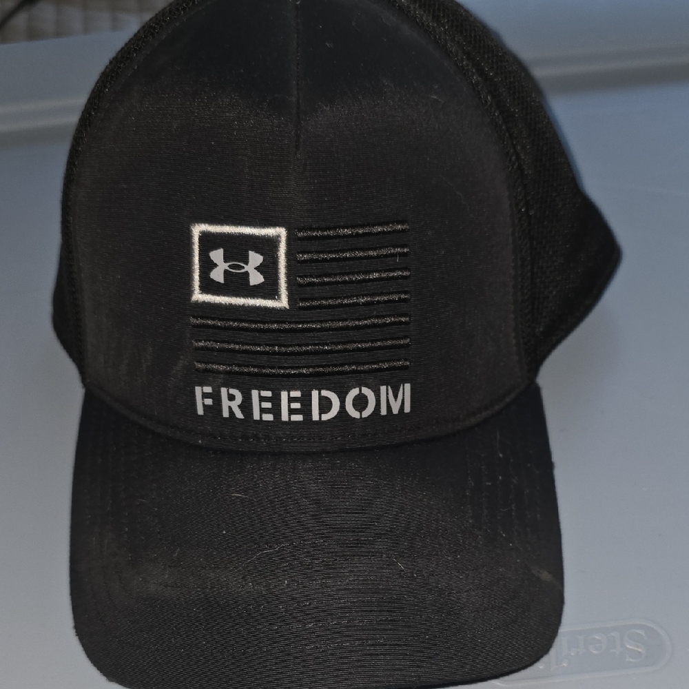 Under Armour Black Freedom Logo Cap